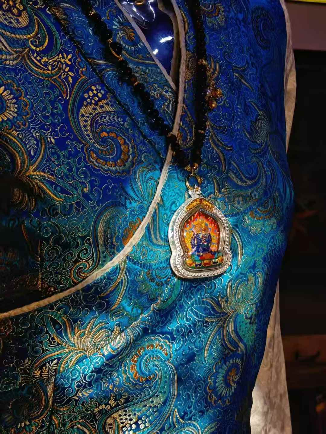Six-Armed Mahakala Mini Tsa Tsa Pendant
