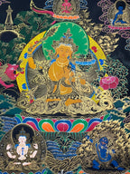 中央主尊、蓮花與周圍諸尊 — 文殊菩薩唐卡